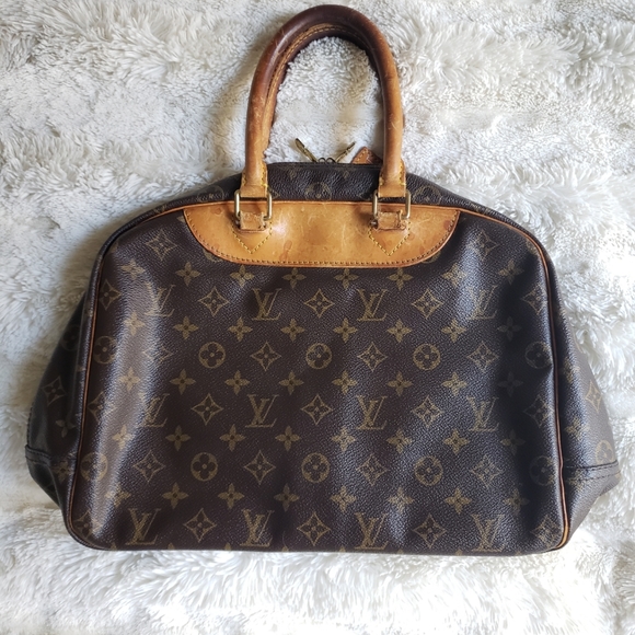 Louis Vuitton Monogram Classic Deauville Satchel - A World  Louis Vuitton Monogram Deauville, 2002 Collection